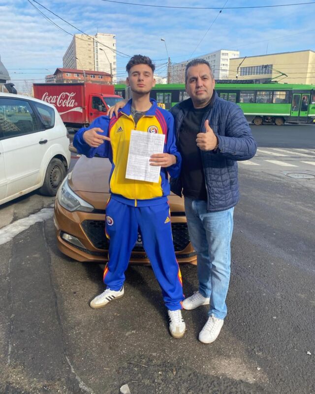 Preda Sebastian - sala și traseul din prima! Pirca Dana Categoria B Instructori: frații Ilie Danut și Ilie Ciprian - the best! Hai si tu! Poți face cu unul dintre ei. Tel. 0726699110